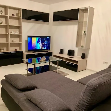 Myty Apartament Апартаменти Брашов
