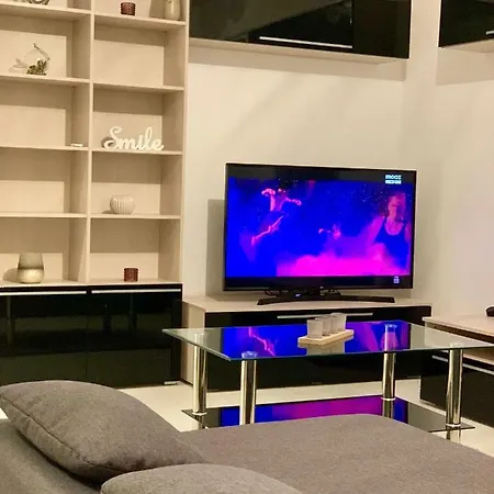 Апартаменти Myty Apartament Брашов